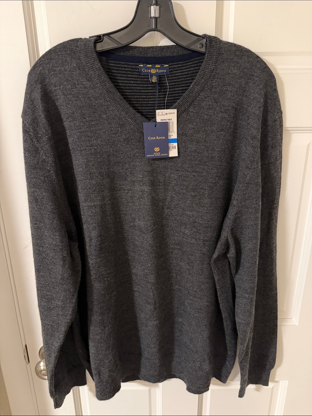 Club Room Men's V-Neck Merino Wool Blend
Sweater Charcoal Gray Size X-Large